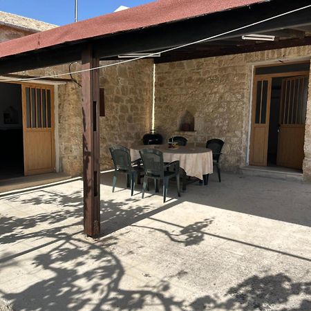 Paphos Friendly Villagehouse מראה חיצוני תמונה